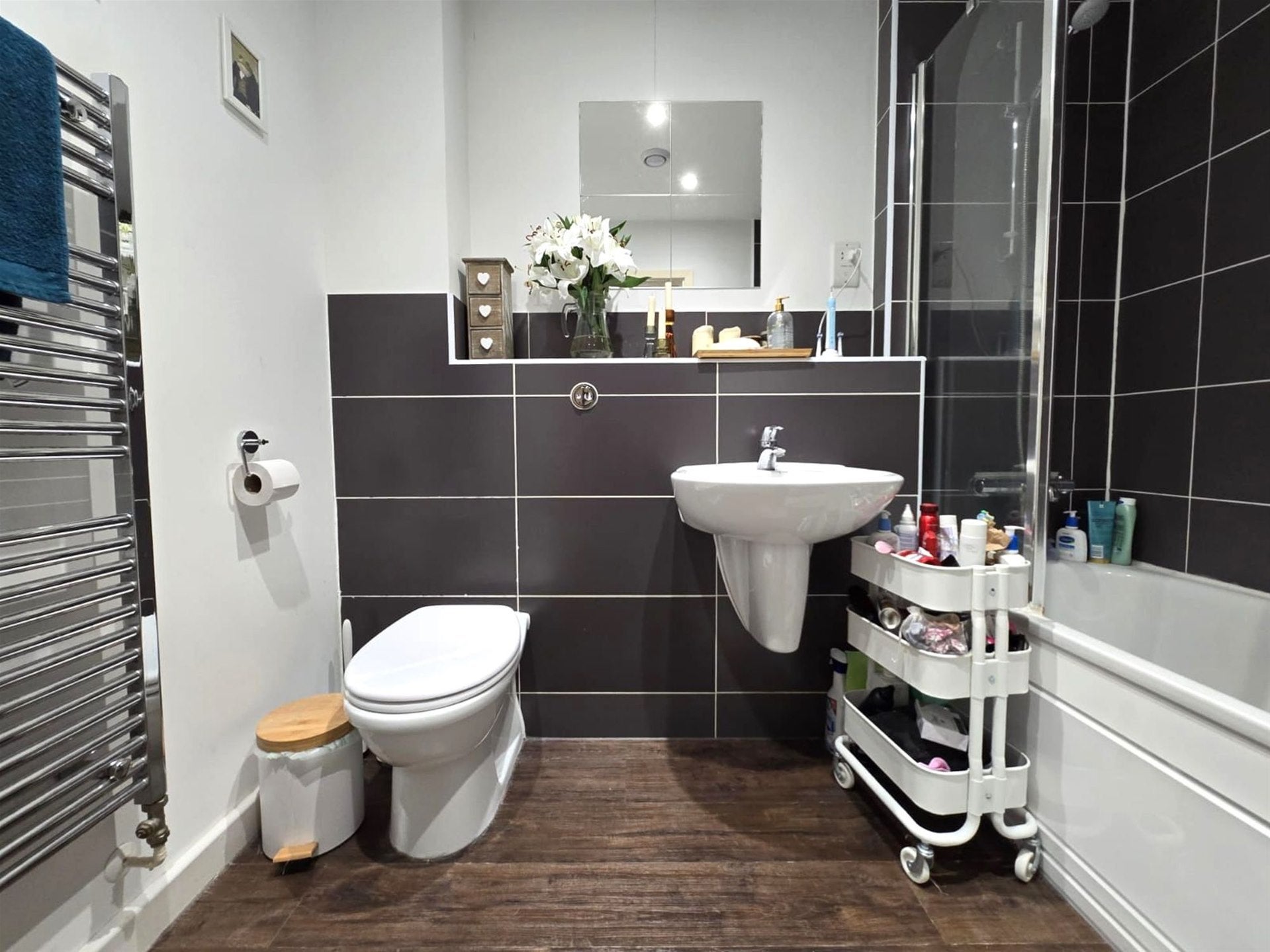 Flat Clovelly Place in Dartford