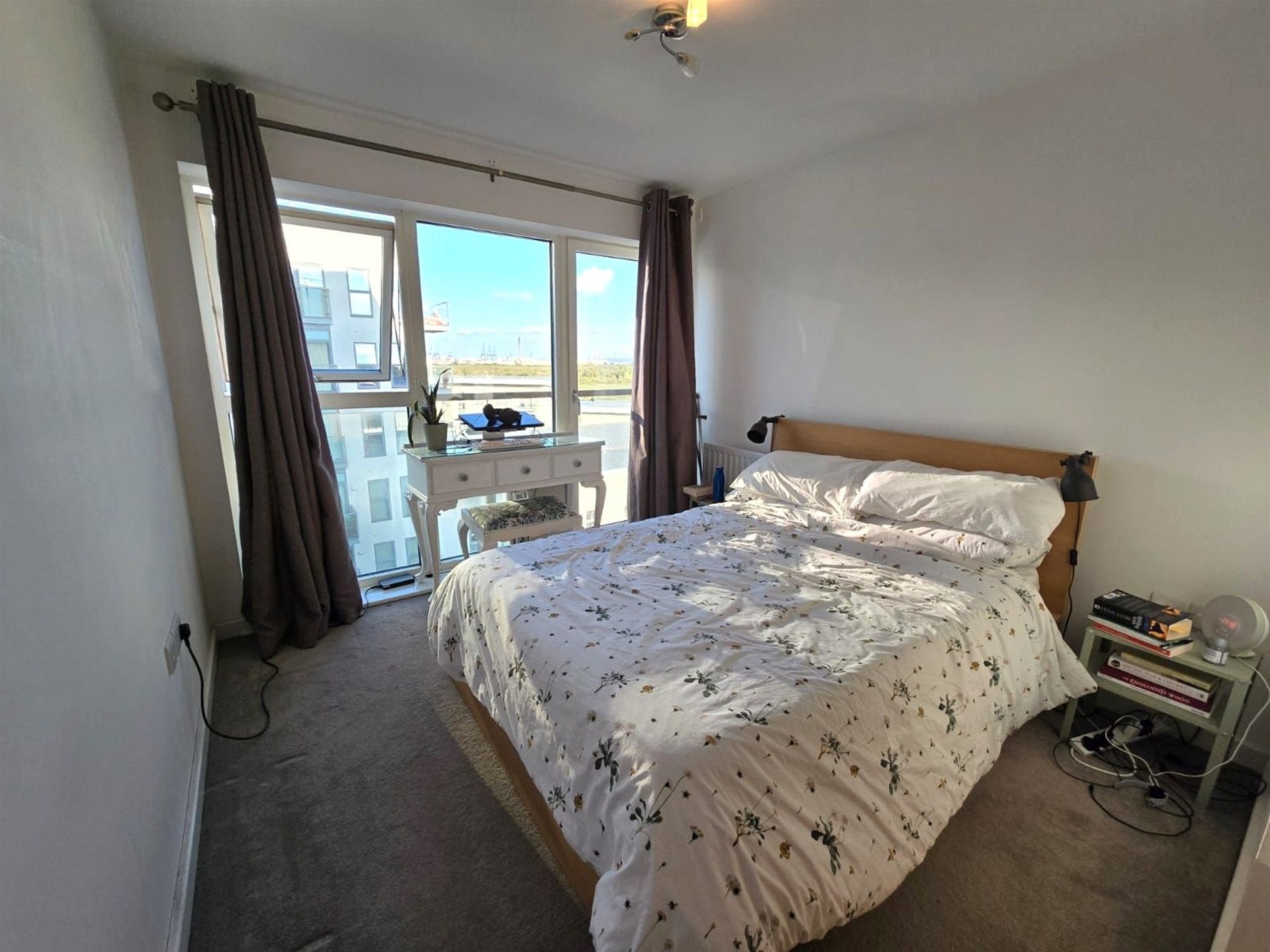 Flat Clovelly Place in Dartford