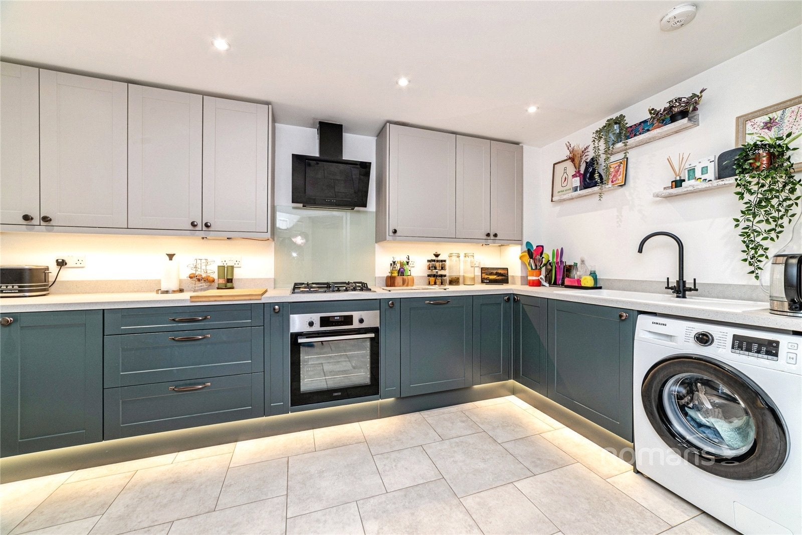 Flat Carmelite Drive in Reading