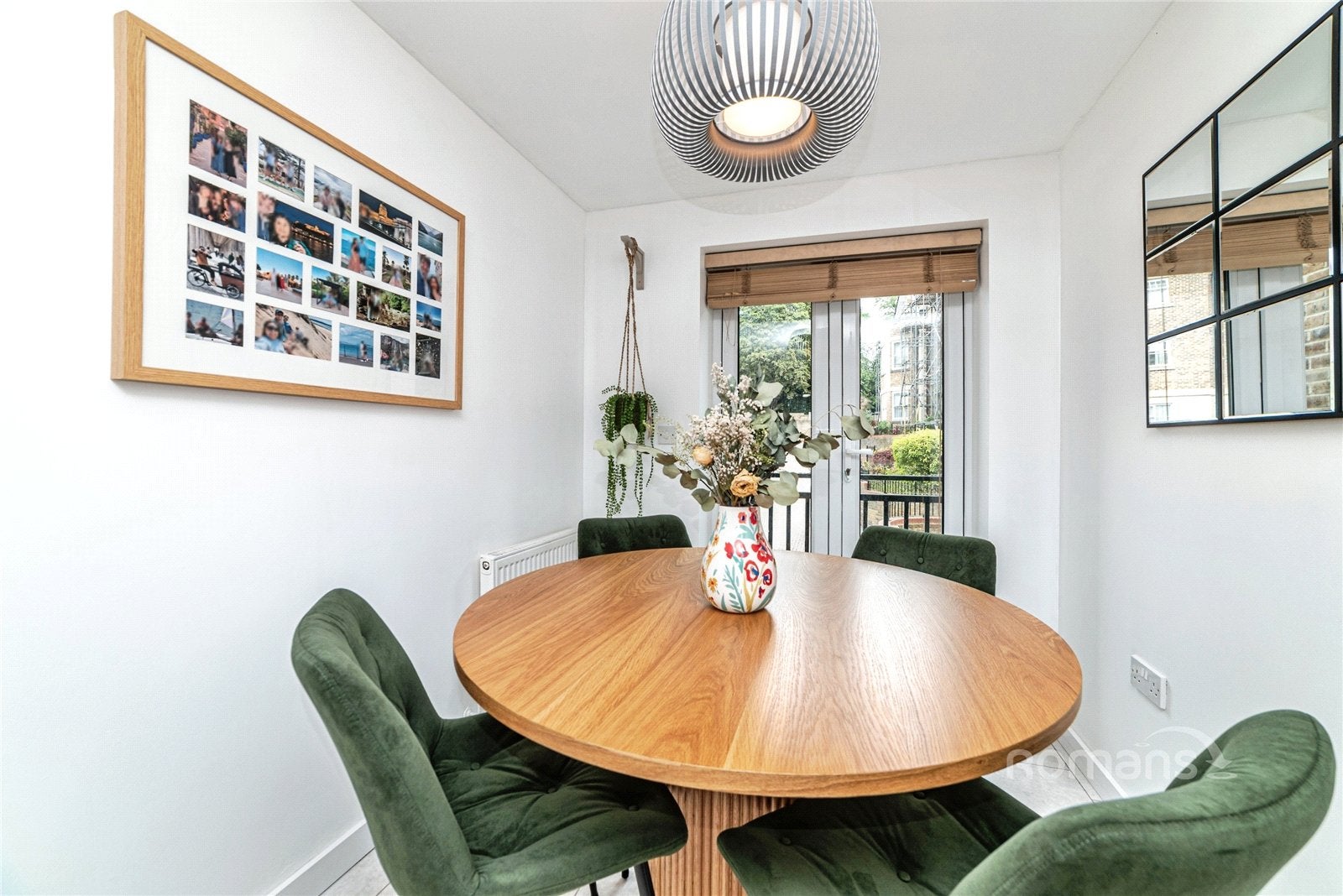 Flat Carmelite Drive in Reading