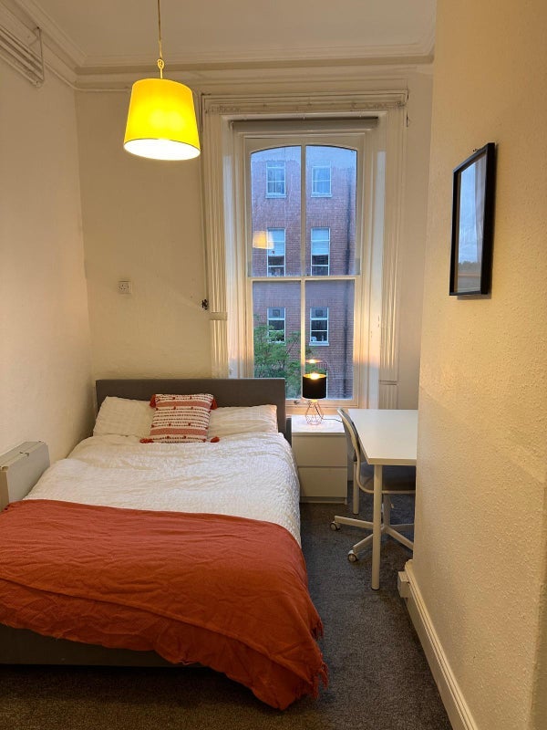 Room University Square in Leeds