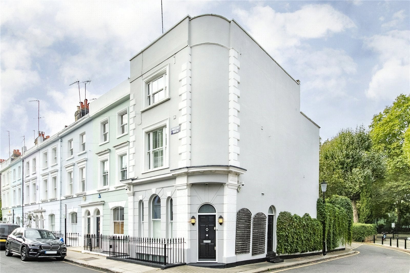 Flat Portland Road in Greater London