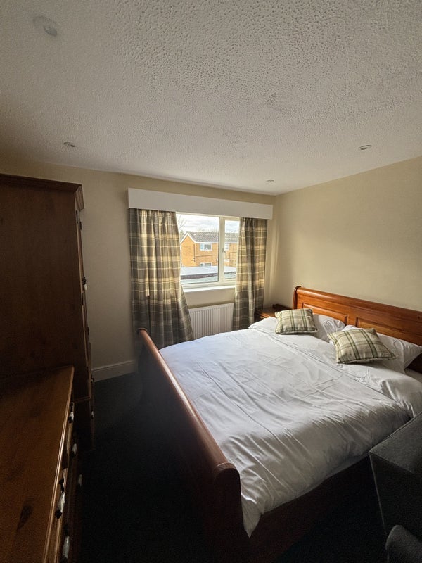 Room Willow Road in Chorley