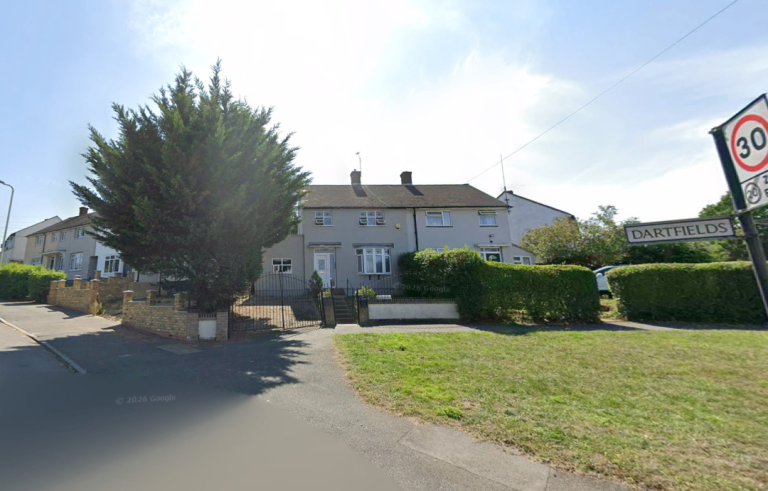 Flat Dartfields in Greater London