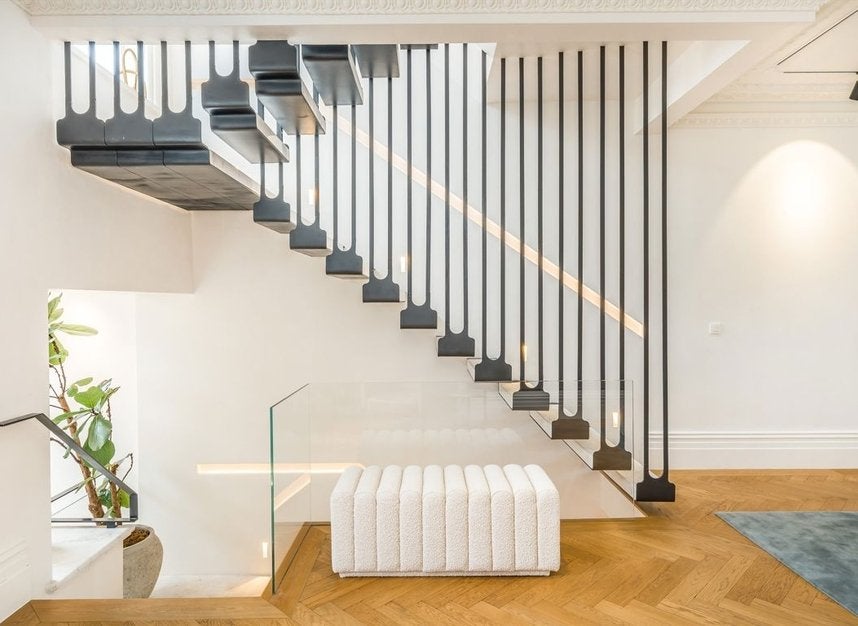 House Ledbury Road in City of Westminster