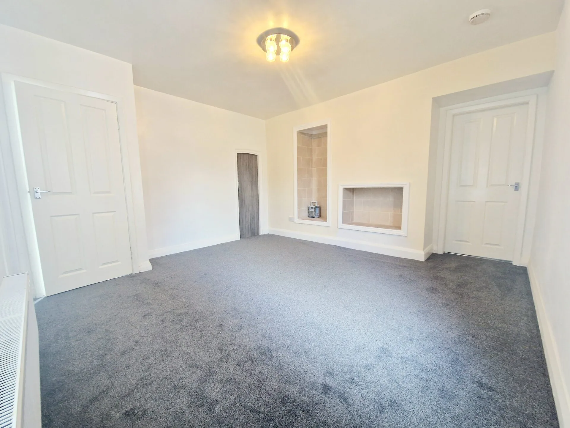 Flat Halliday Road in Manchester