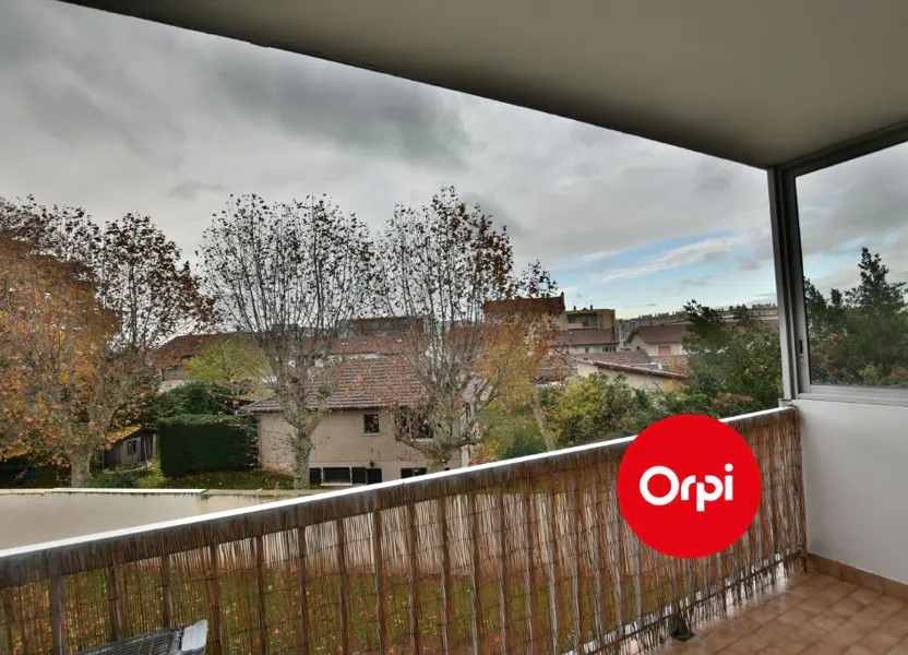 Flat Rue Colette in Saint-Priest