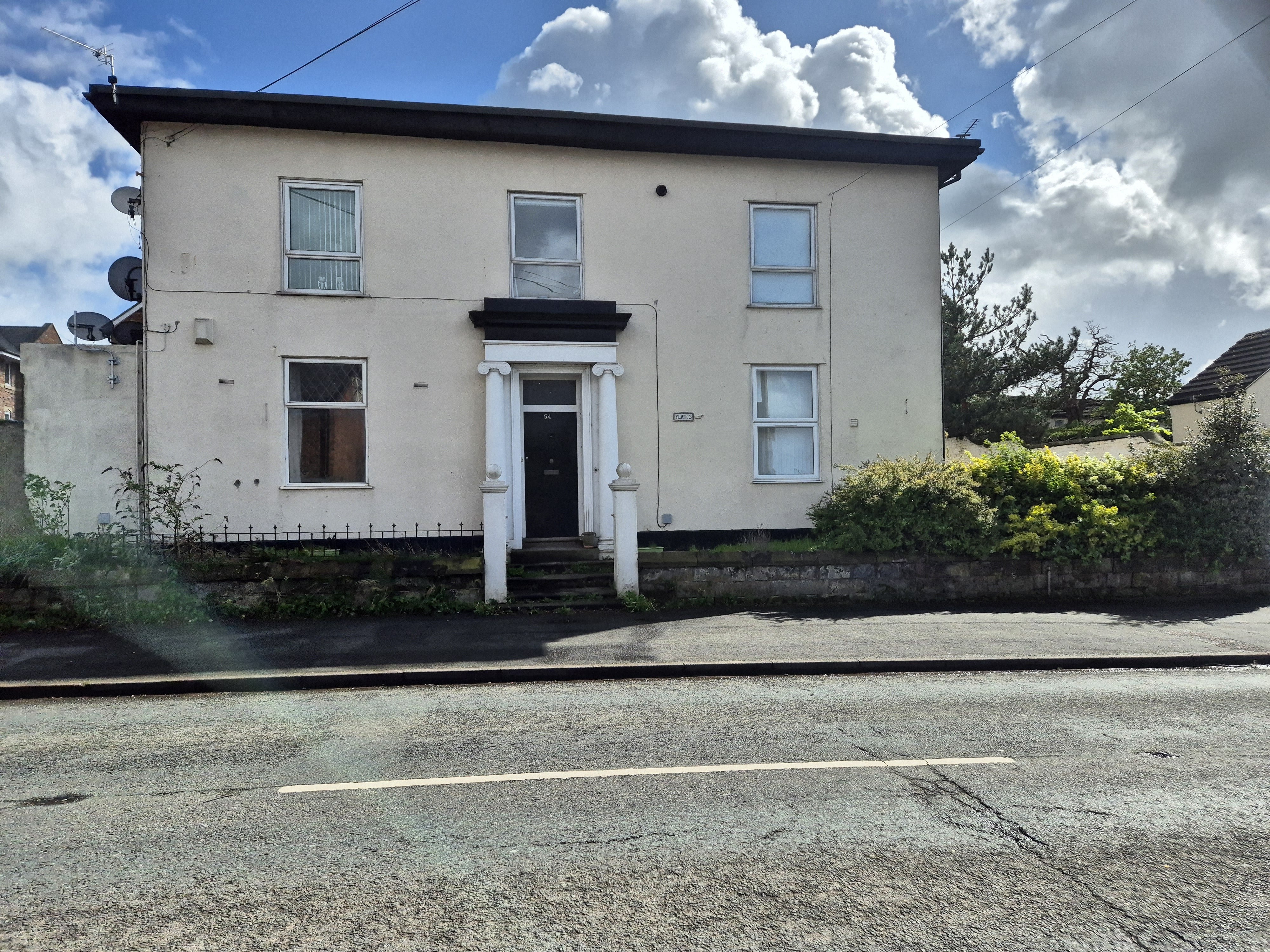 Flat High Street in Frodsham