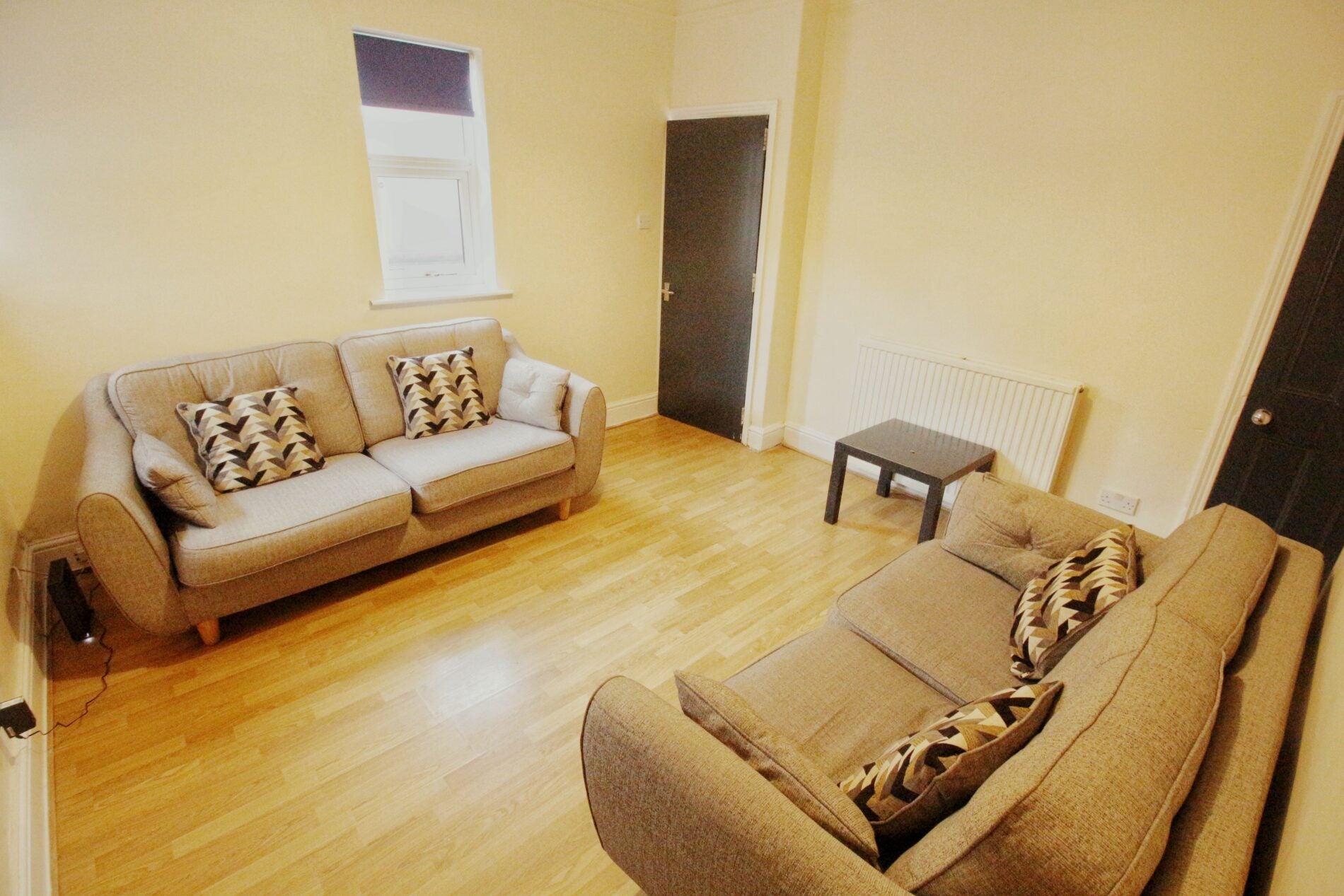 Room Hewson Road in Lincoln