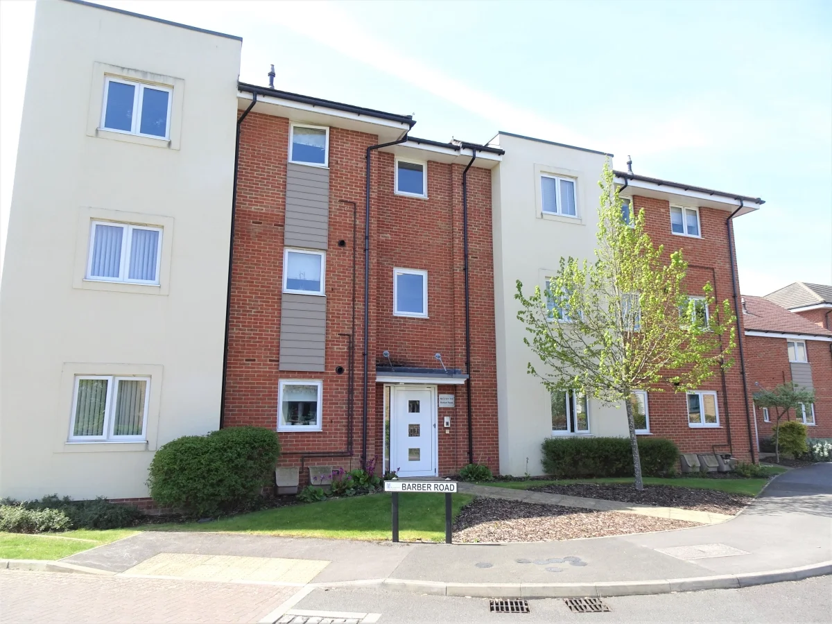 Flat Barber Road in Basingstoke and Deane