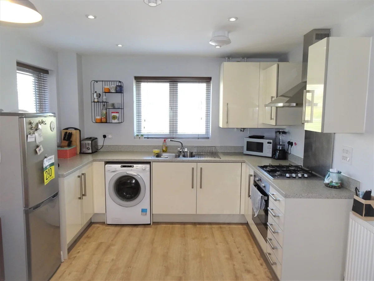 Flat Barber Road in Basingstoke and Deane