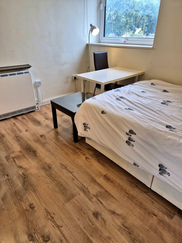 Room Regency Street in City of Westminster