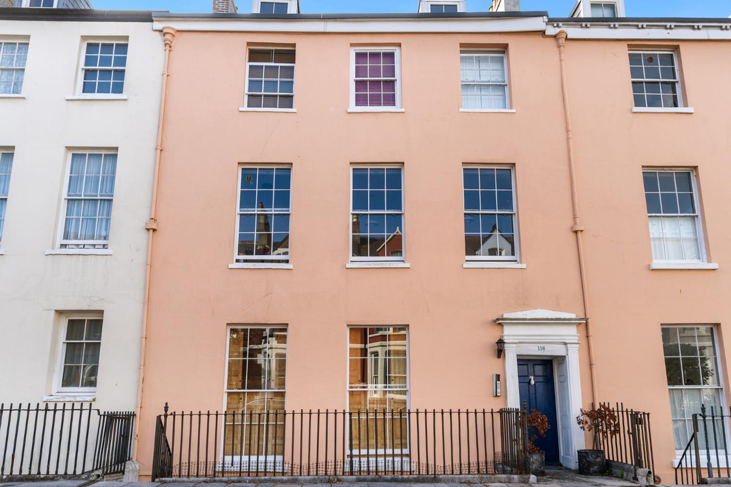 Flat Durnford Street in Plymouth
