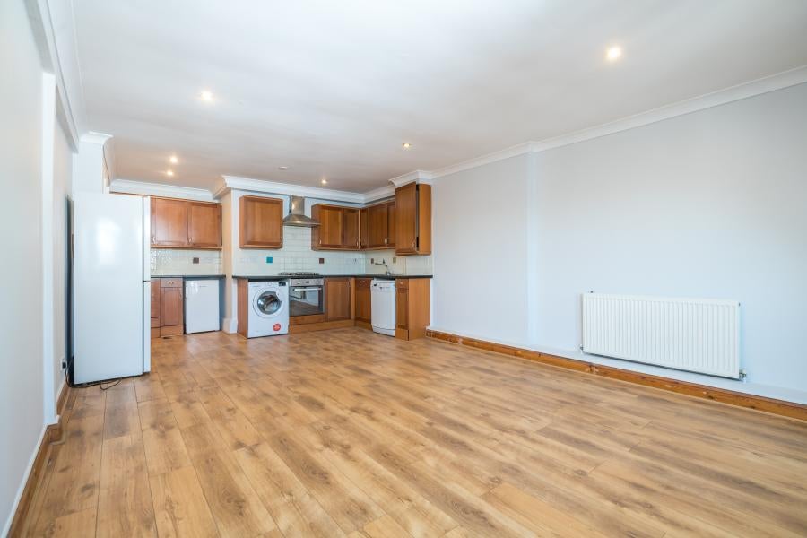 Flat Rye Lane in Greater London