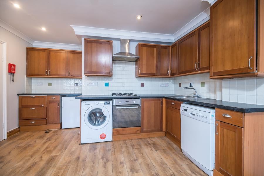Flat Rye Lane in Greater London