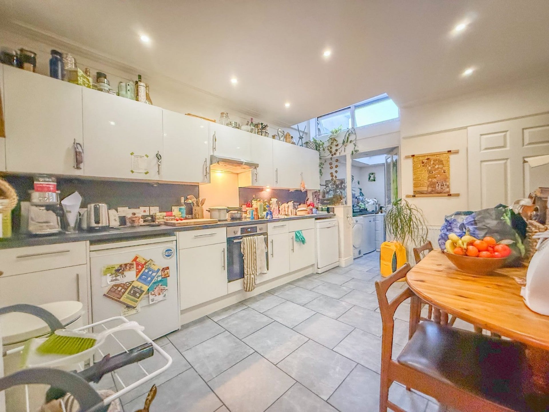 Flat Coldharbour Road in Bristol