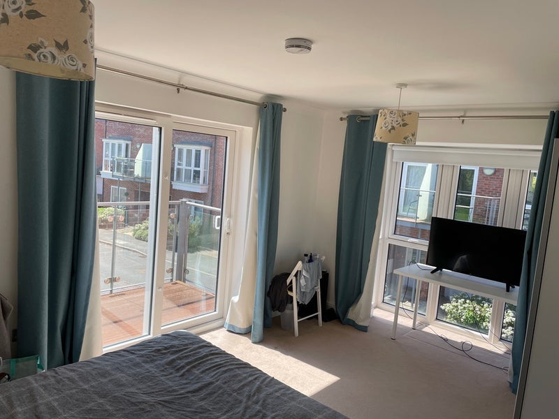 Room Trent Place in Warwick