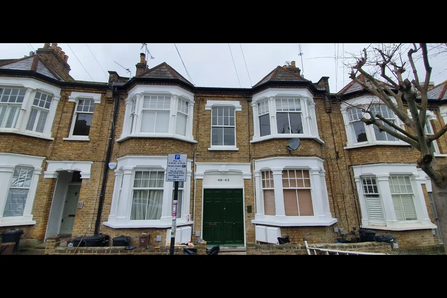Flat Denton Street in Greater London