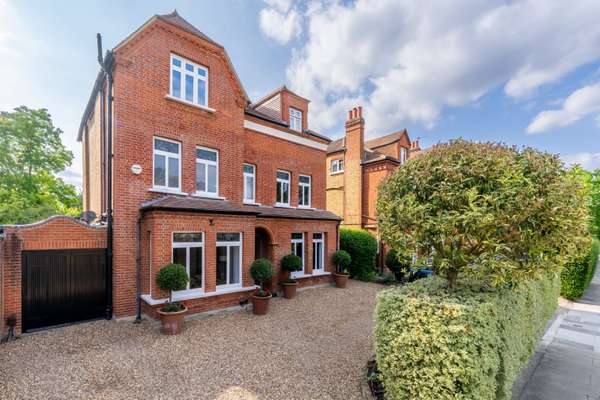 House Strawberry Hill Road in Greater London