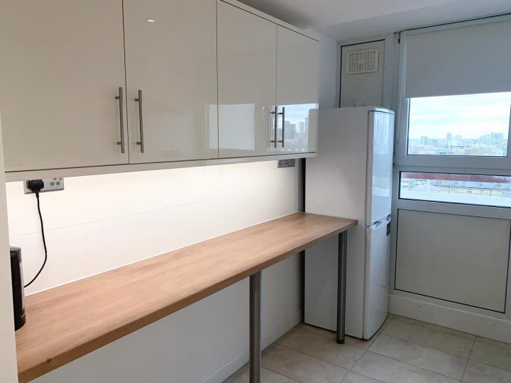 Flat Glamis Road in London