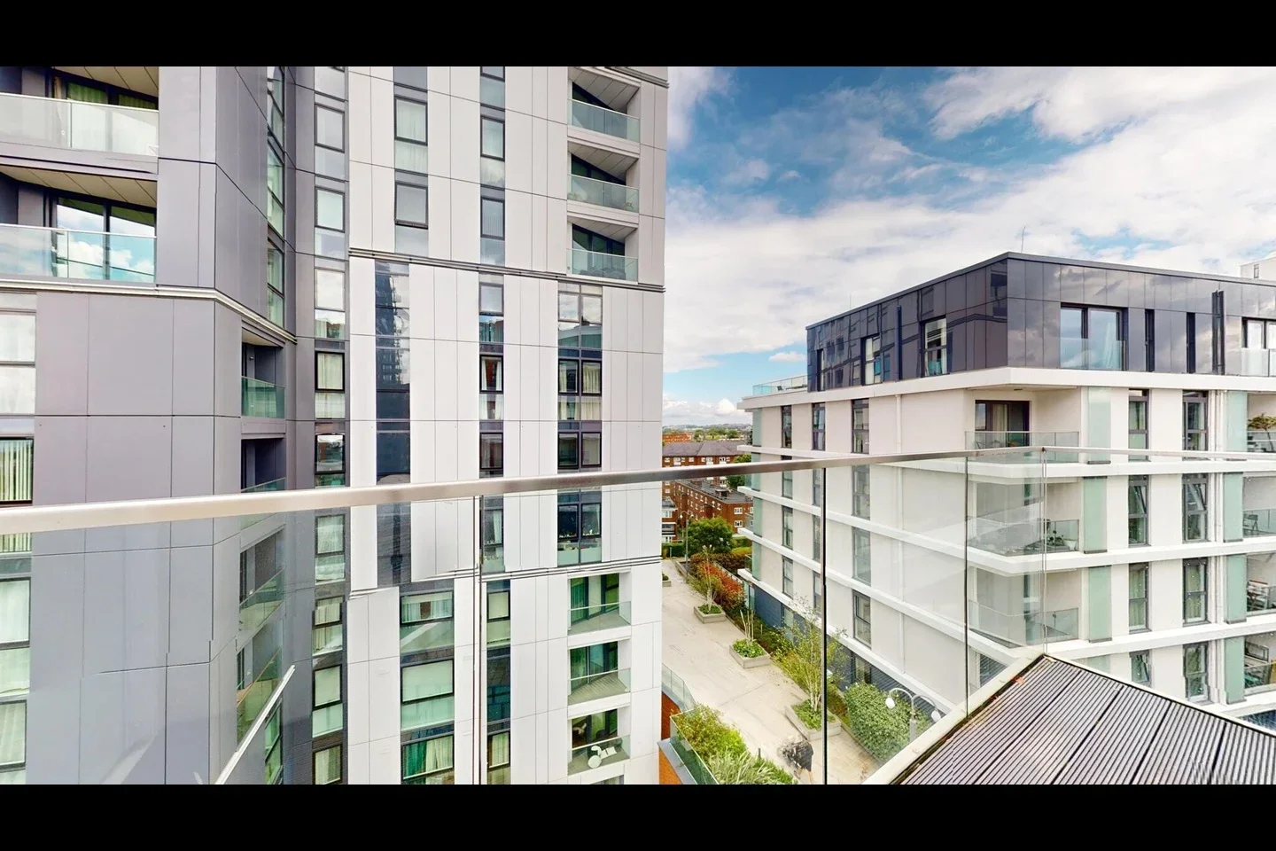 Flat Wandsworth Road in Greater London