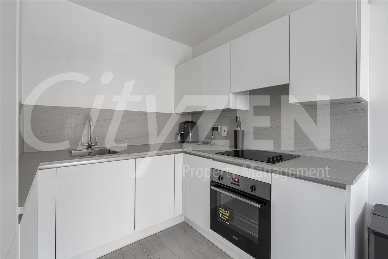 Flat Tyrrel Way in Greater London