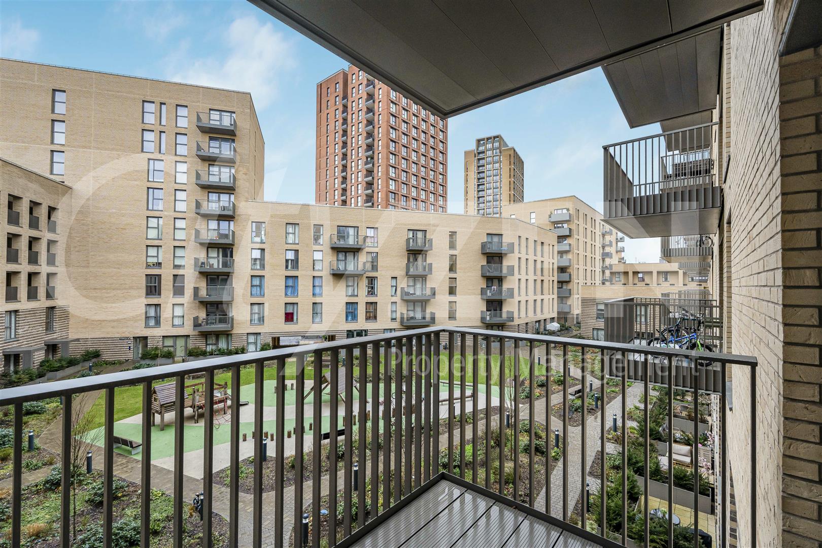 Flat Tyrrel Way in Greater London