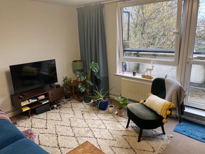 Room Rainhill Way in Greater London