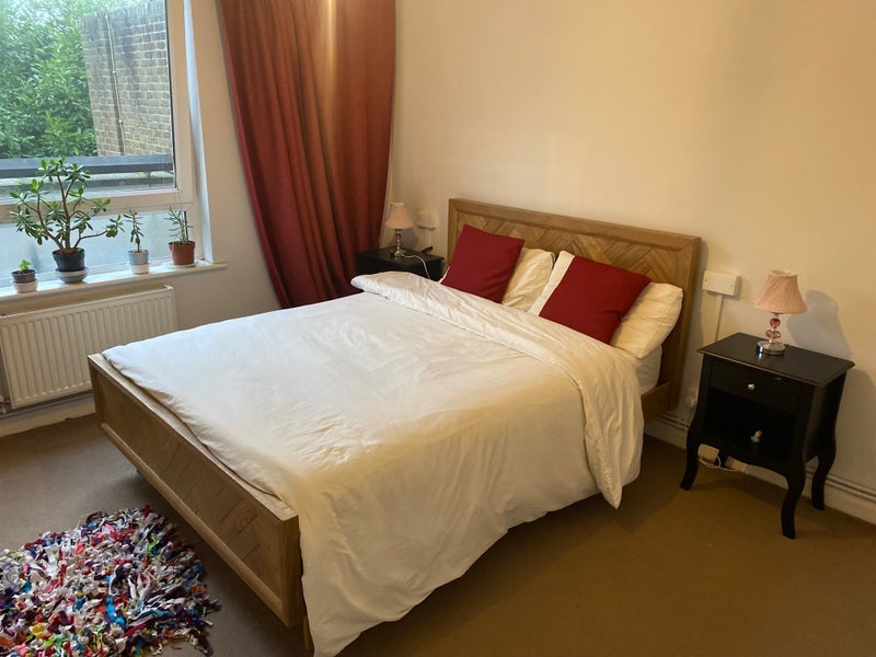 Room Rainhill Way in Greater London