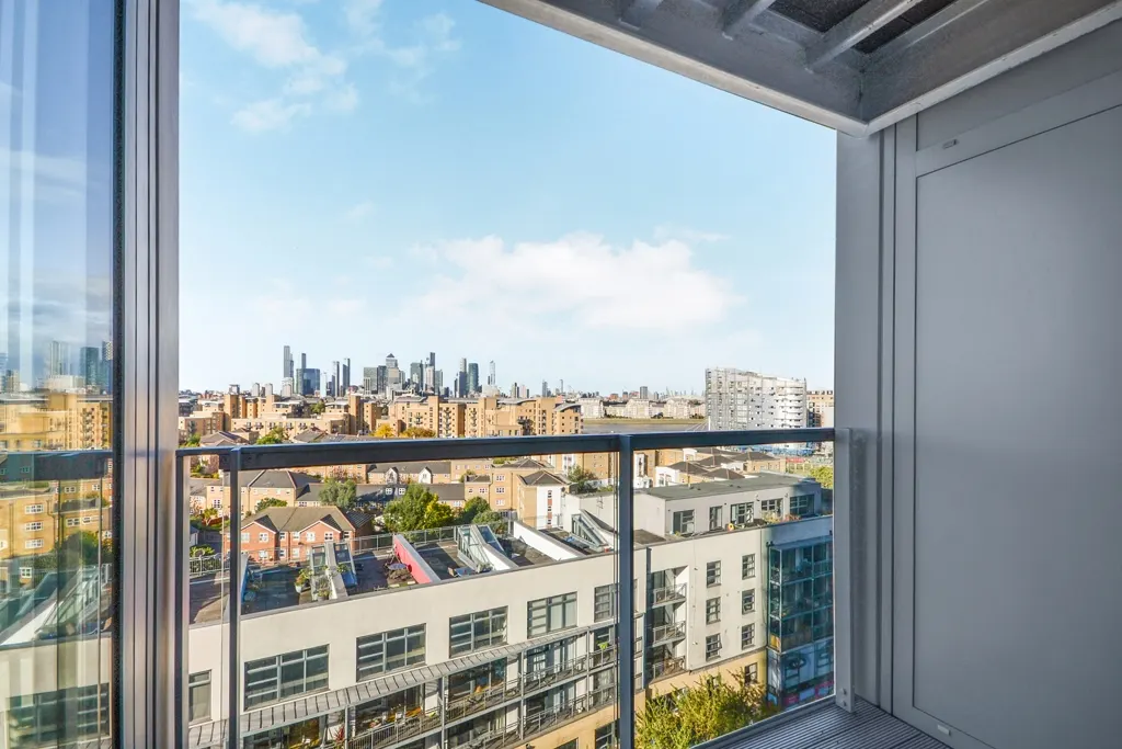 Flat Harmony Place in Greater London