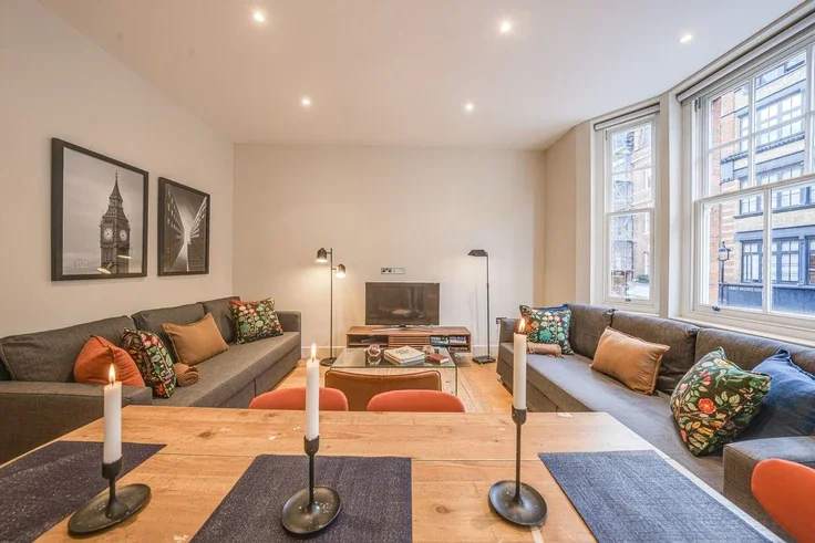 Flat Great Titchfield Street in City of Westminster