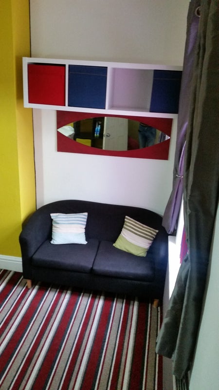 Room Fairbank Avenue in Manchester