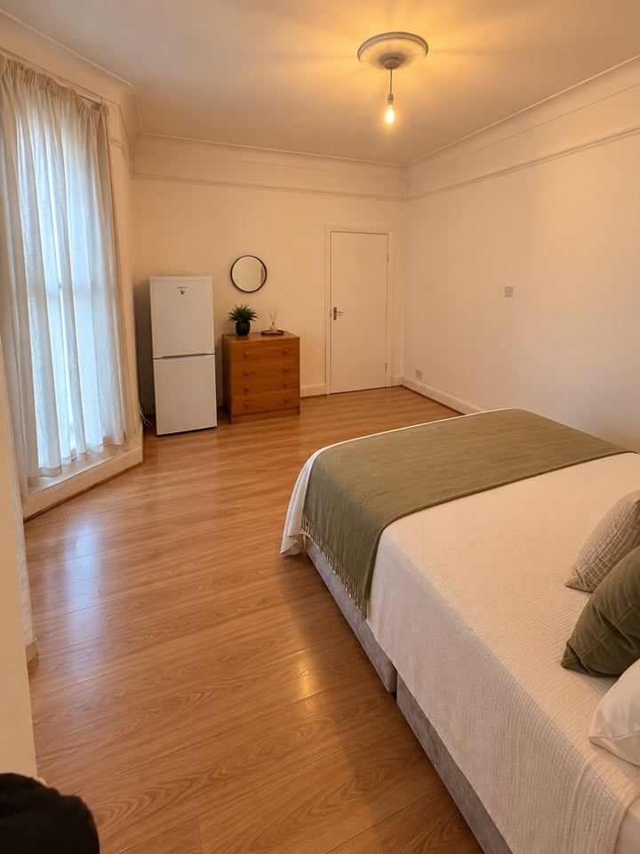 Room Verdant Lane in Greater London