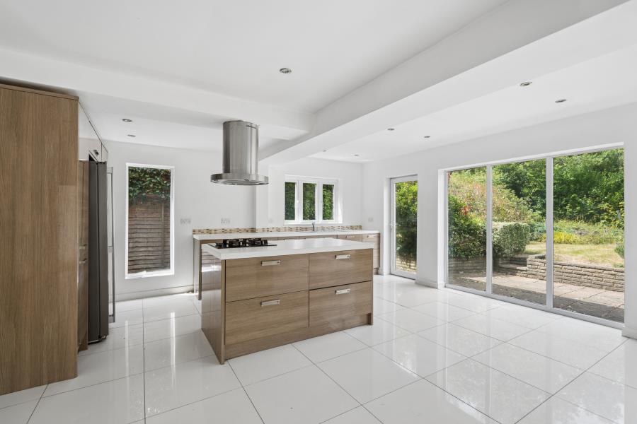 House Arnett Close in Three Rivers