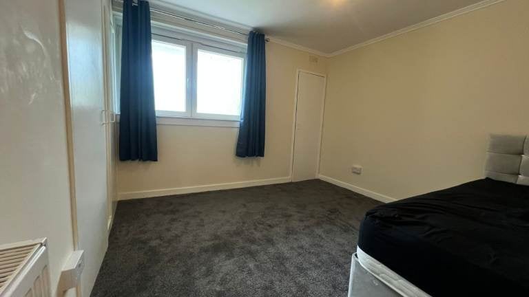 Flat Pollokshaws Road in Glasgow