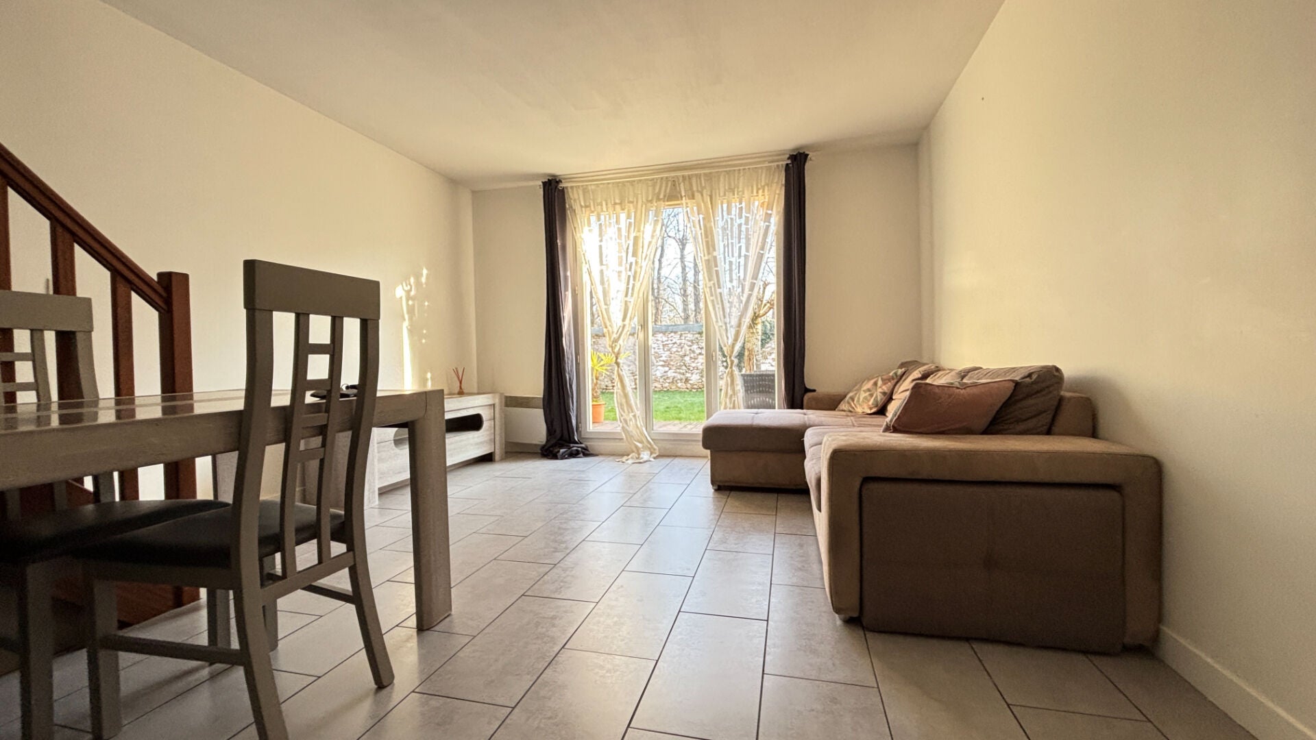 Maison Desserte Ernest Cognacq à Évry