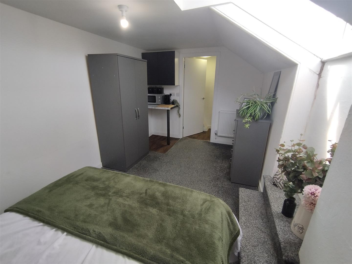 Room St John Street in Mansfield Woodhouse