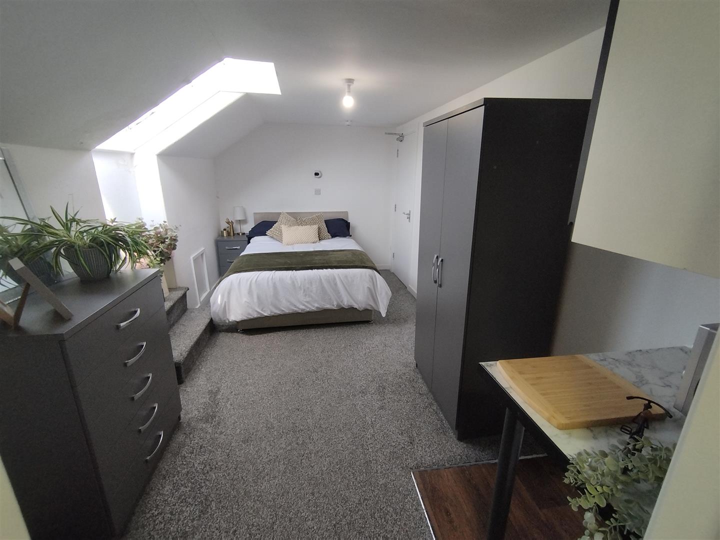 Room St John Street in Mansfield Woodhouse
