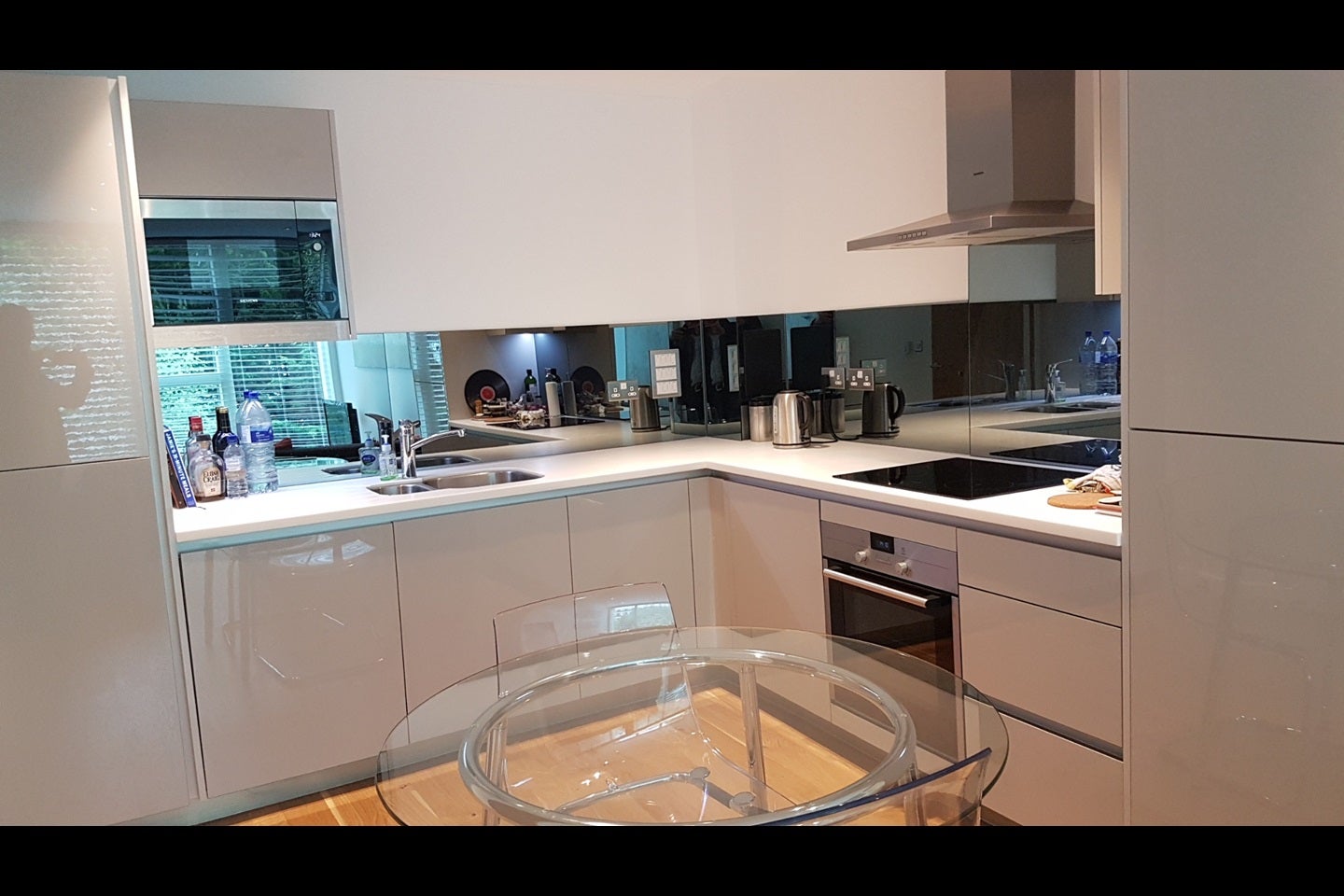Flat Goldhawk Road in Greater London