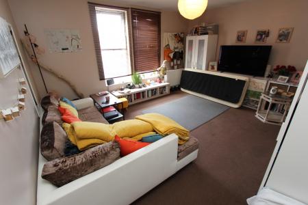 Flat Tamworth Road in Nottingham