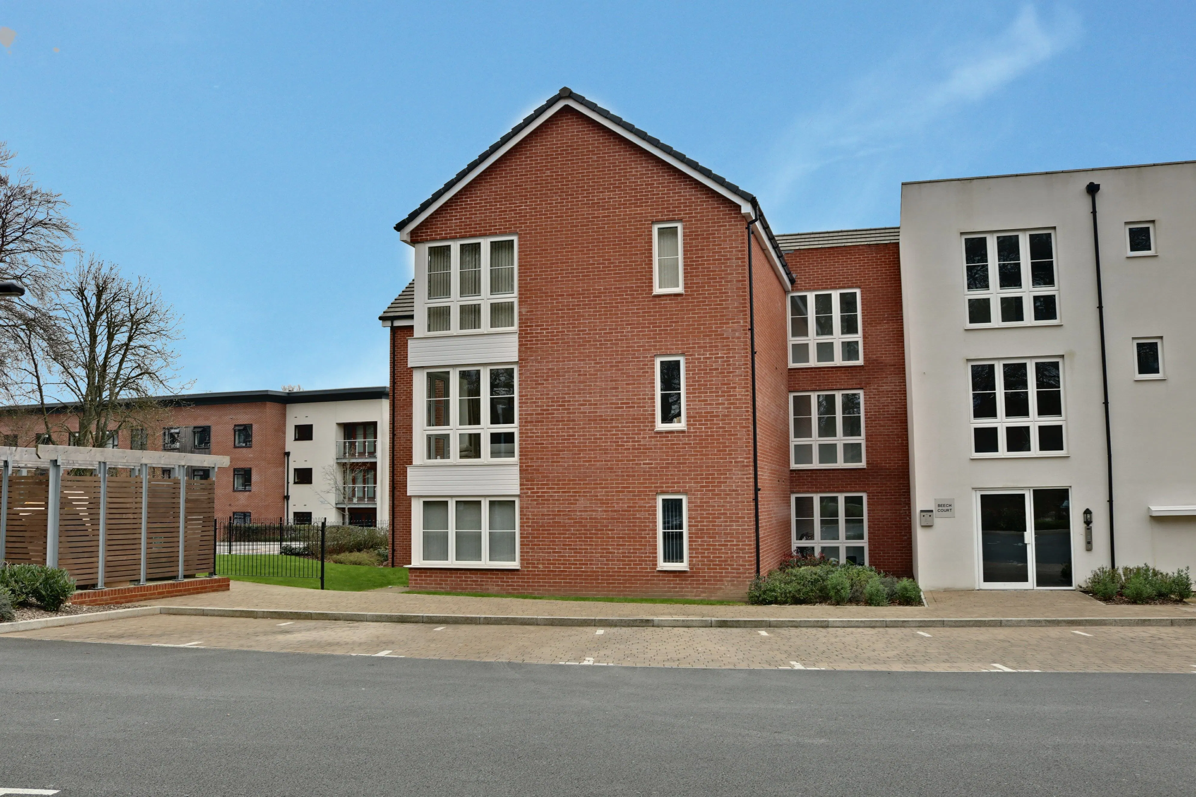 Flat Nightingale Gardens in Basingstoke and Deane