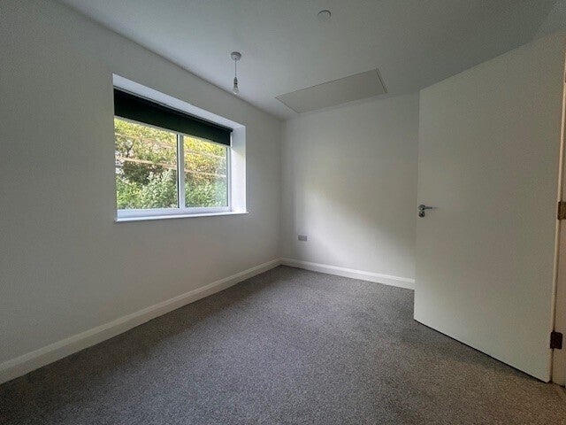 Flat M1 in Slip End