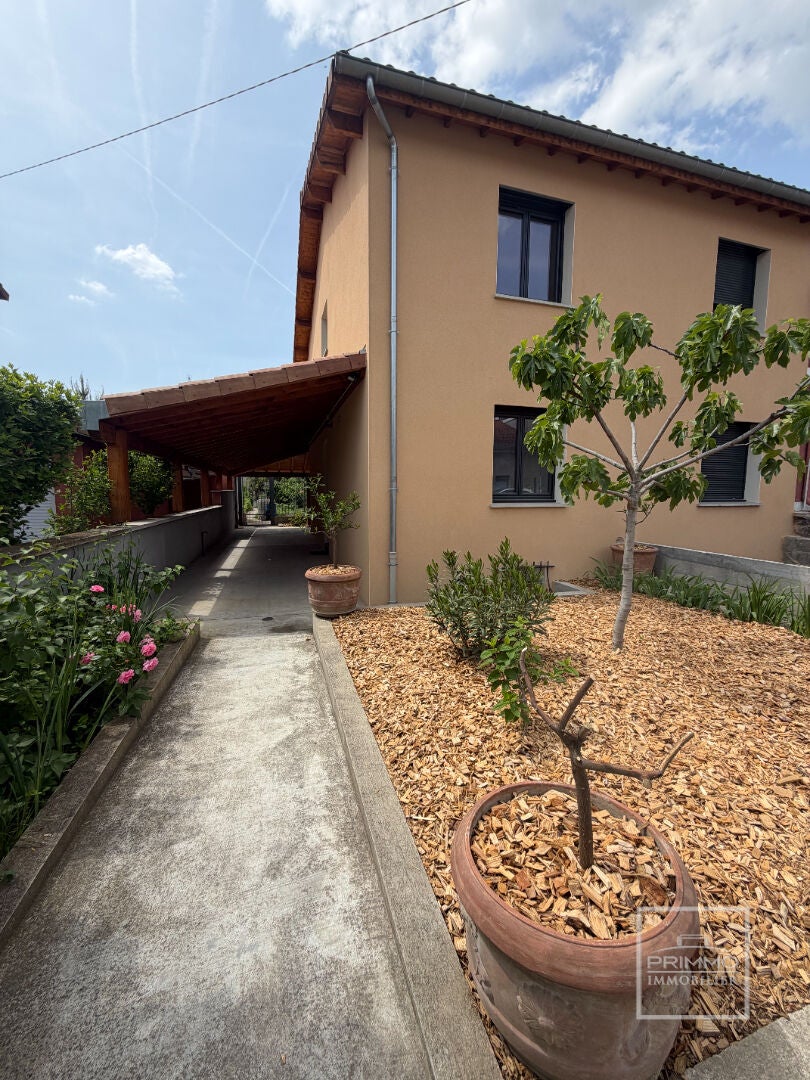 Chambre Rue Octavie à Villeurbanne