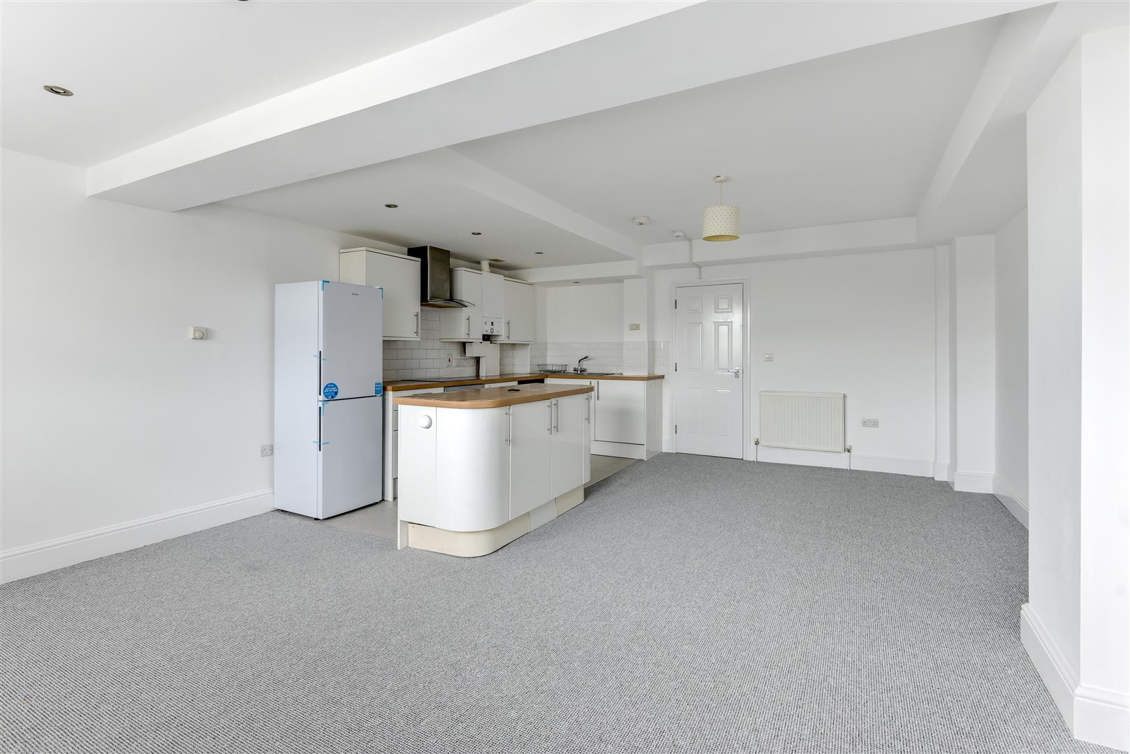 Flat Portland Road in Portslade by Sea