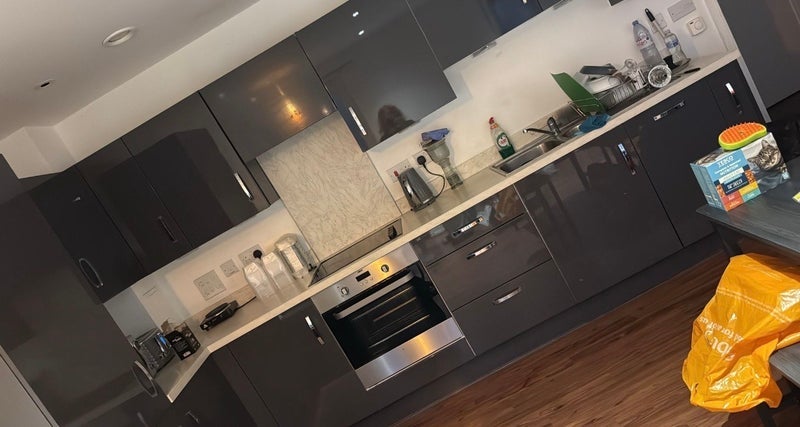Room Cabot Close in Greater London