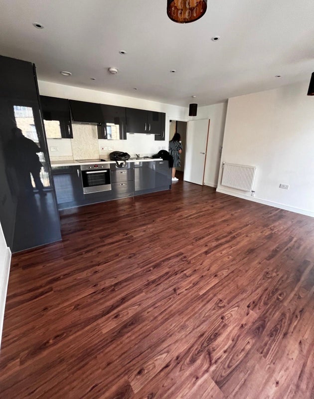 Room Cabot Close in Greater London