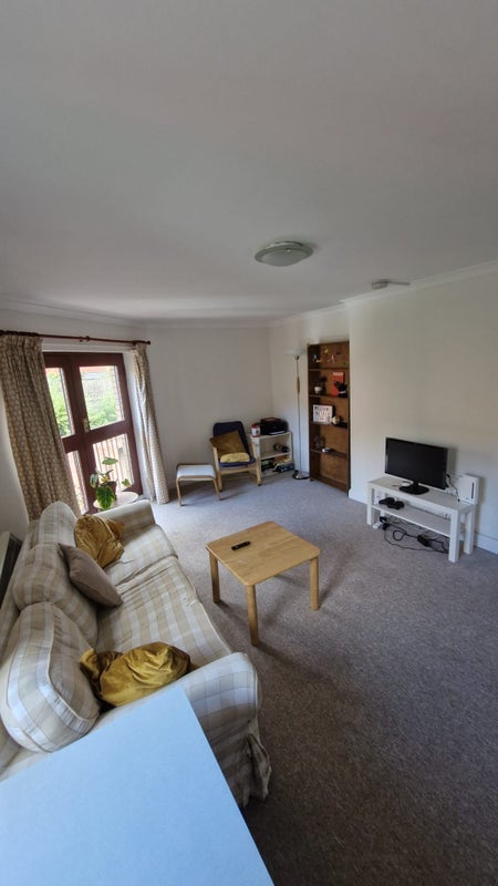 Room Parsonage Square in Glasgow