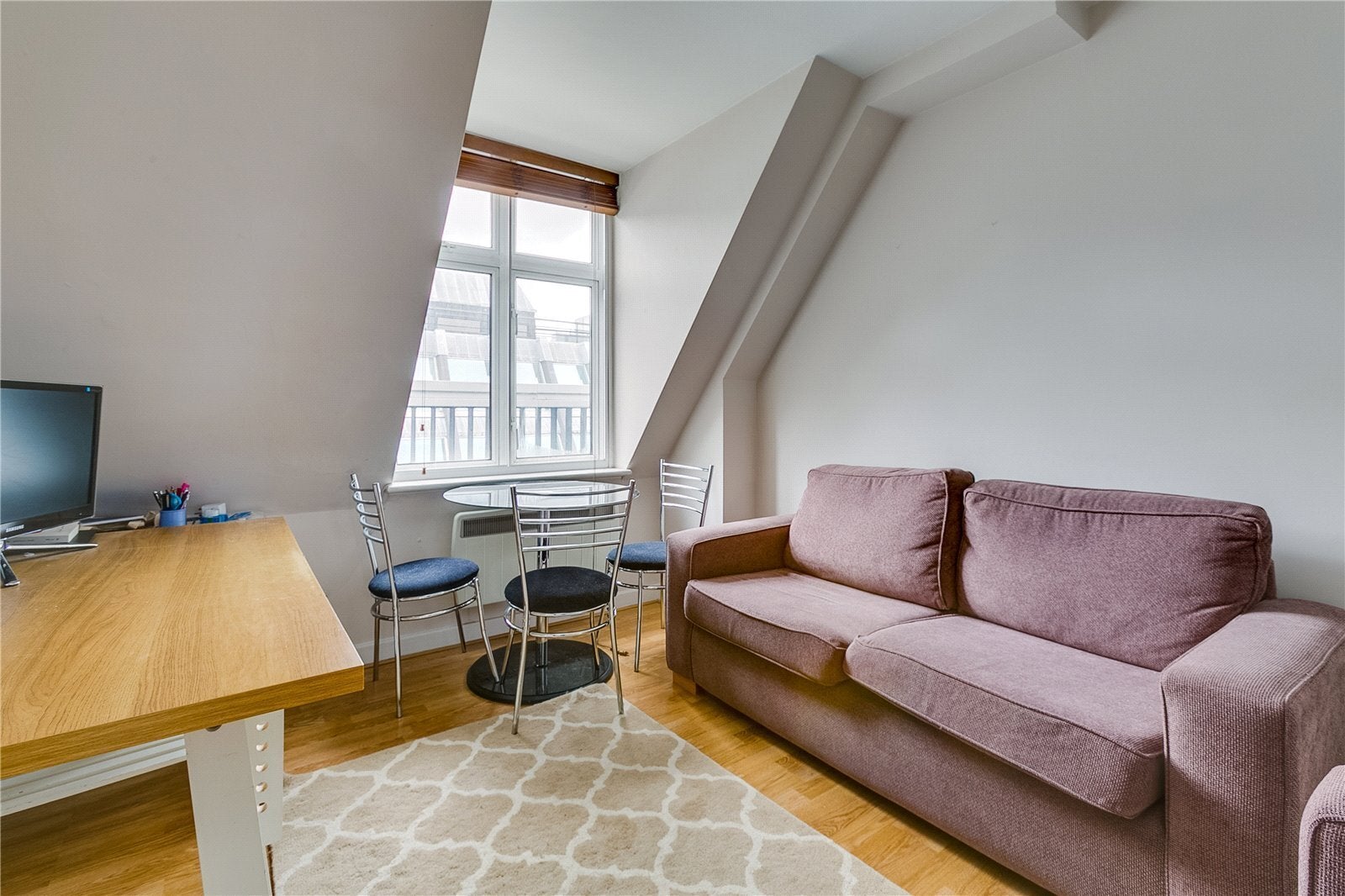Flat Fetter Lane in City of London