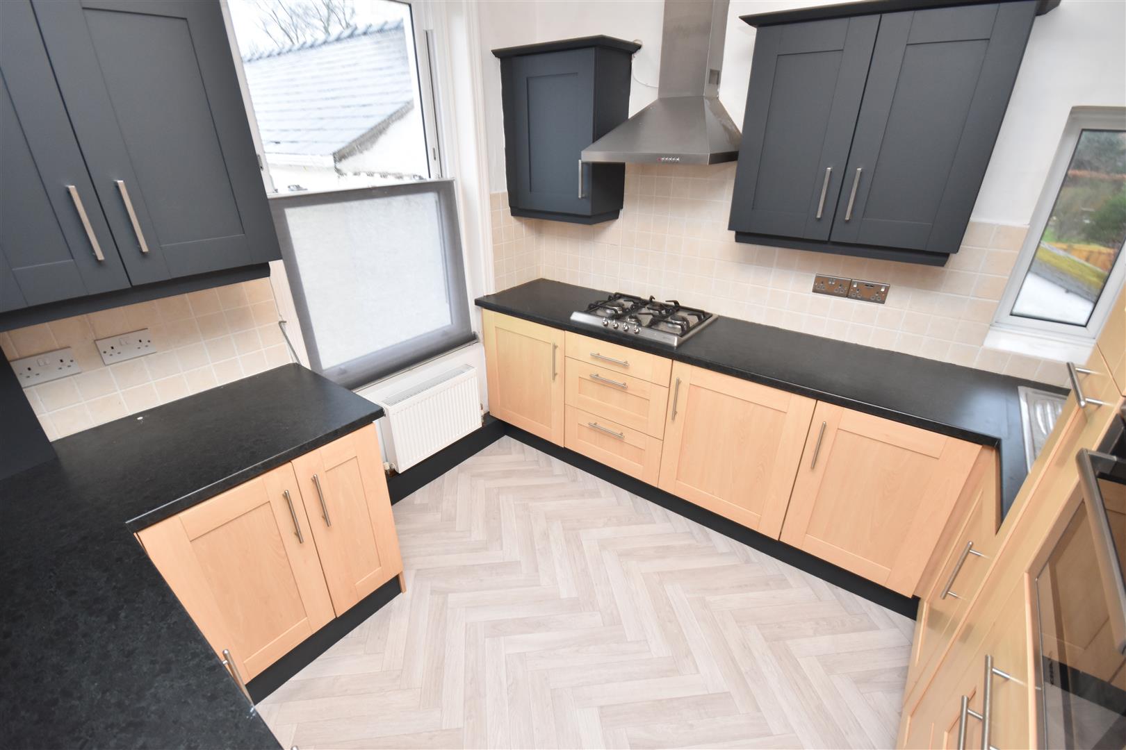 Flat Farr Hall Drive in Heswall