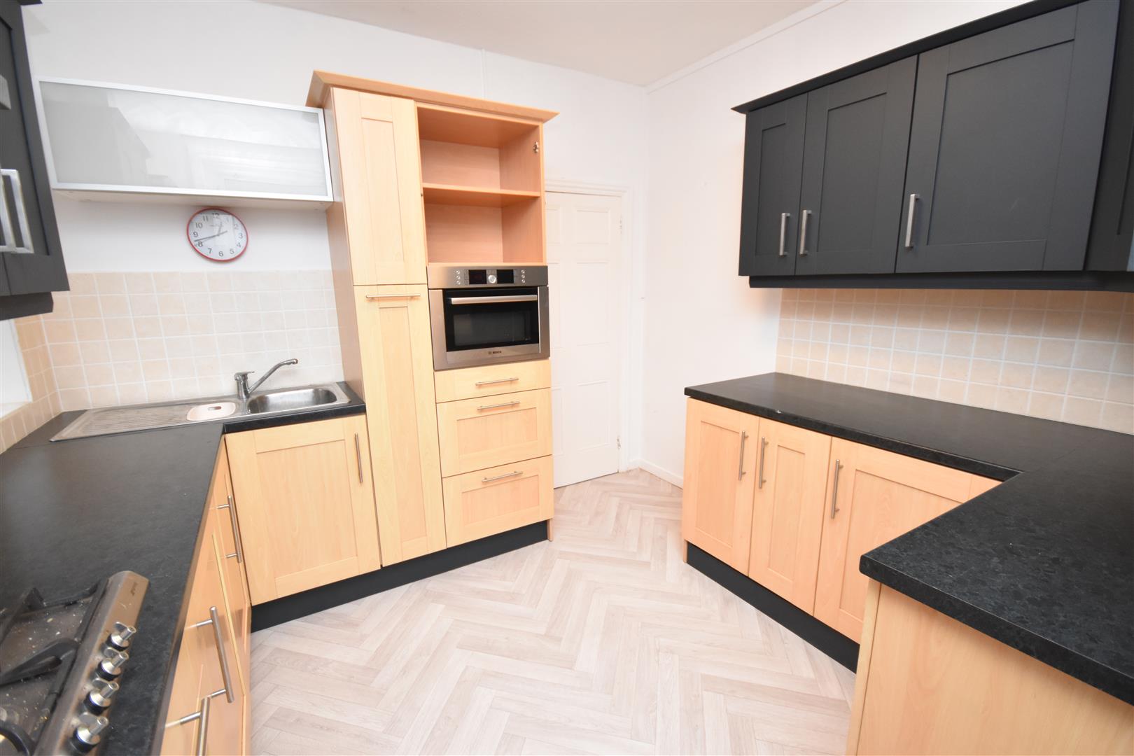 Flat Farr Hall Drive in Heswall